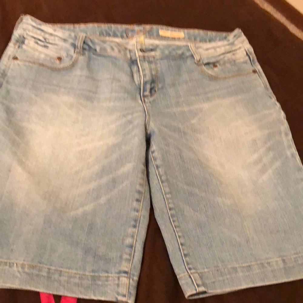 Chip &Pepper Bermuda Jean shorts